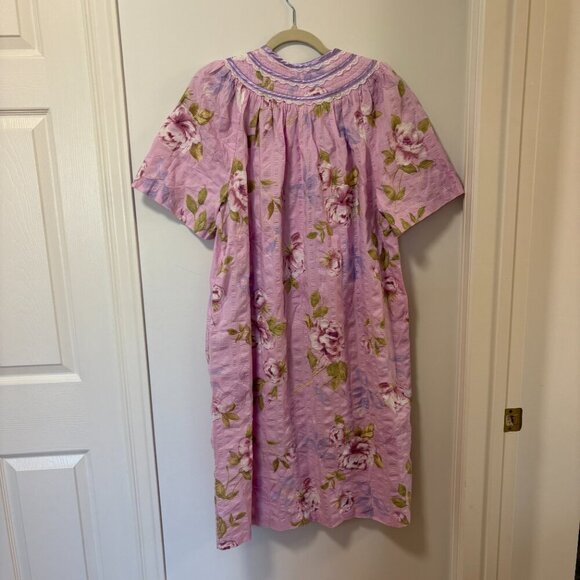 90’s Vintage Purple Floral Snap-Front Lace Trim House Dress Size M Mumu Robe - Picture 8 of 8